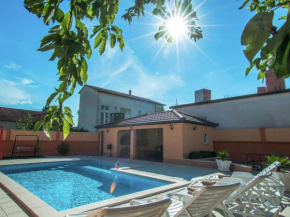Modern Holiday Home in with Private Pool